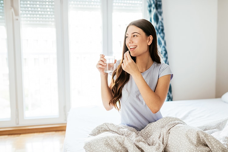 女性に嬉しいアミノ酸サプリの有用性とは？成分の特徴や摂取方法を解説